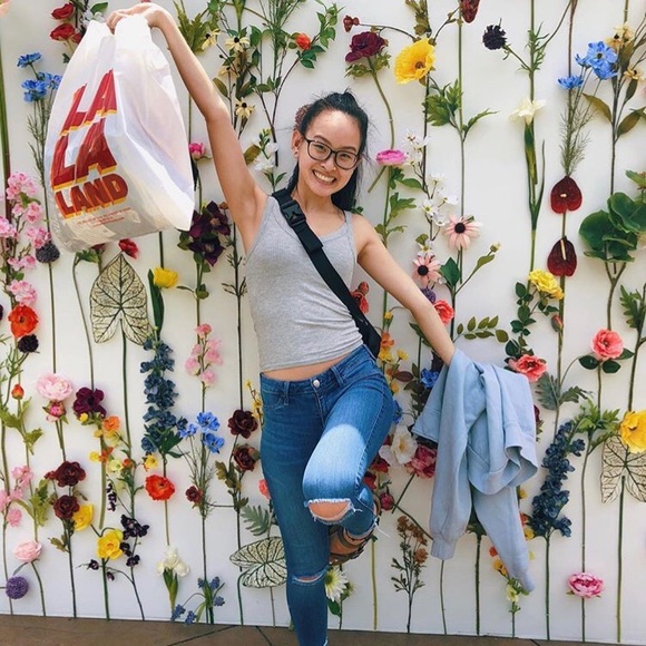 Meet the Posher - Picture 3 of 5